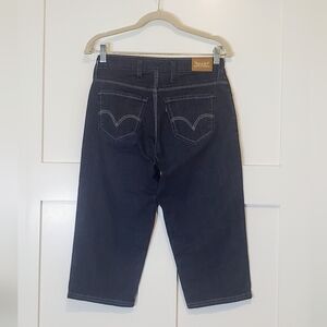 Levi's Womens Capri Cotton Stretch Darkwash Denim Size 6